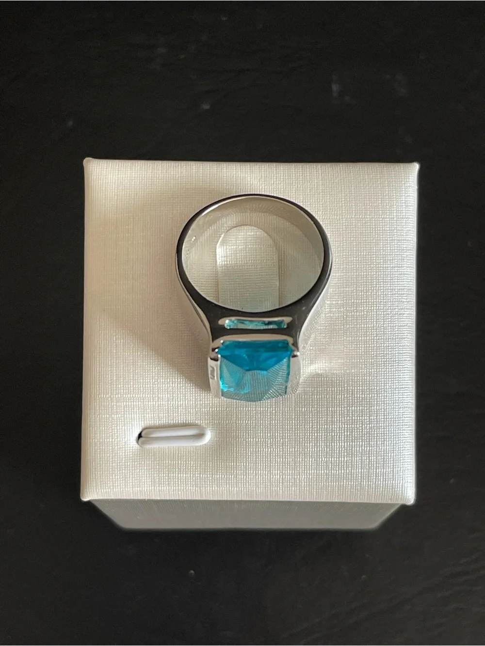 Silver plated Rectangular Teal crystal Cocktail Ring.